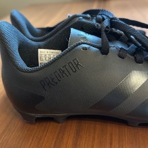 Boys adidas predator soccer cleats